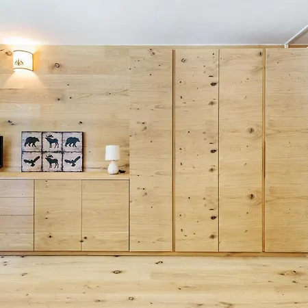 Center Apartment *