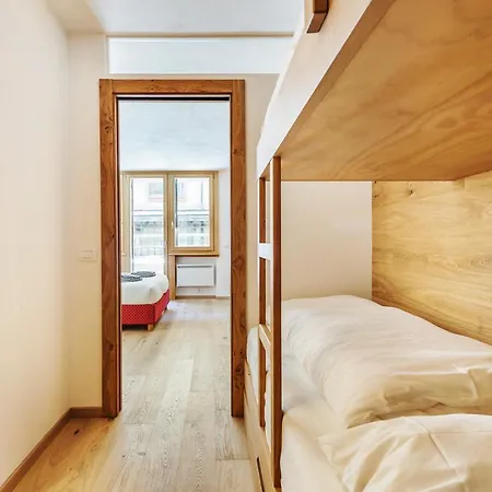 Center Apartment *
